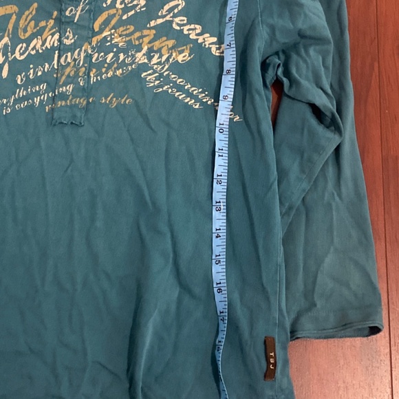 TBJ Jeans TOP    Medium Size     Long Sleeve shirt with V neck - Picture 7 of 9